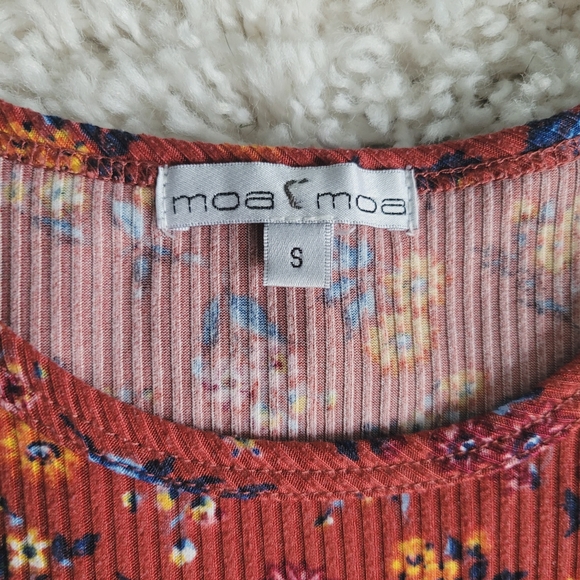 Ribbed Floral Crop Top | Size Small | Moa Moa - Picture 3 of 5